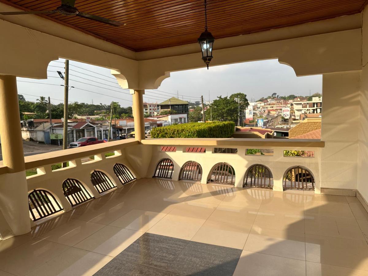 D Barfi Guesthouse, Excellent Location Kumasi Zewnętrze zdjęcie